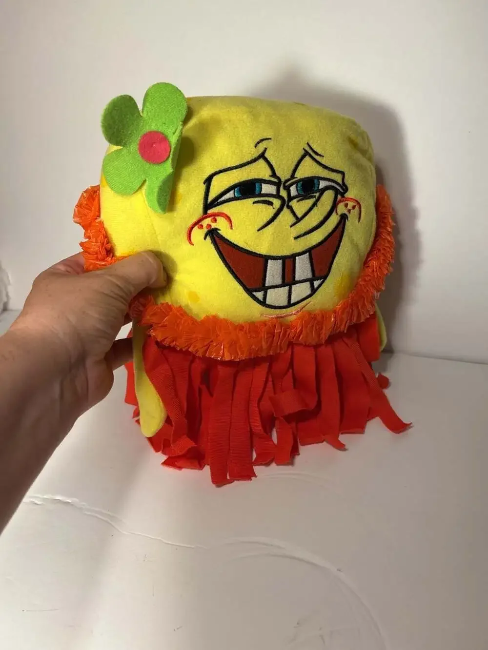 Vintage 2004 Nanco SpongeBob SquarePants Hawaiian Hula Lei Flower Plush